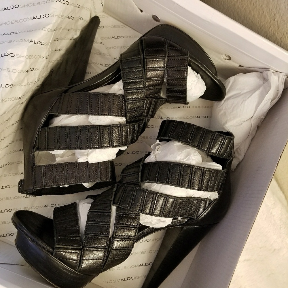 Sexy black pump heels